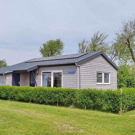 Het Dobbertje, Charmant Houten Huisje Sint Maartensvlotbrug Exterior photo