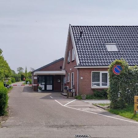 Het Dobbertje, Charmant Houten Huisje Sint Maartensvlotbrug Exterior photo