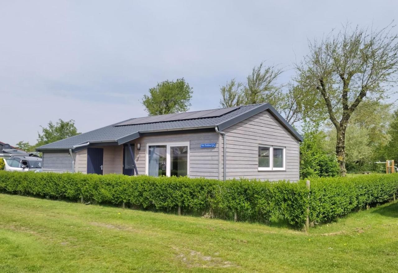 Het Dobbertje, Charmant Houten Huisje Sint Maartensvlotbrug Exterior photo
